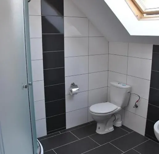 Rum i privatbostad Wiktoria-bialy Jastrzębia Góra